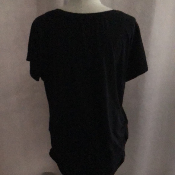 Old Navy Fitted Maternity top - Picture 5 of 6